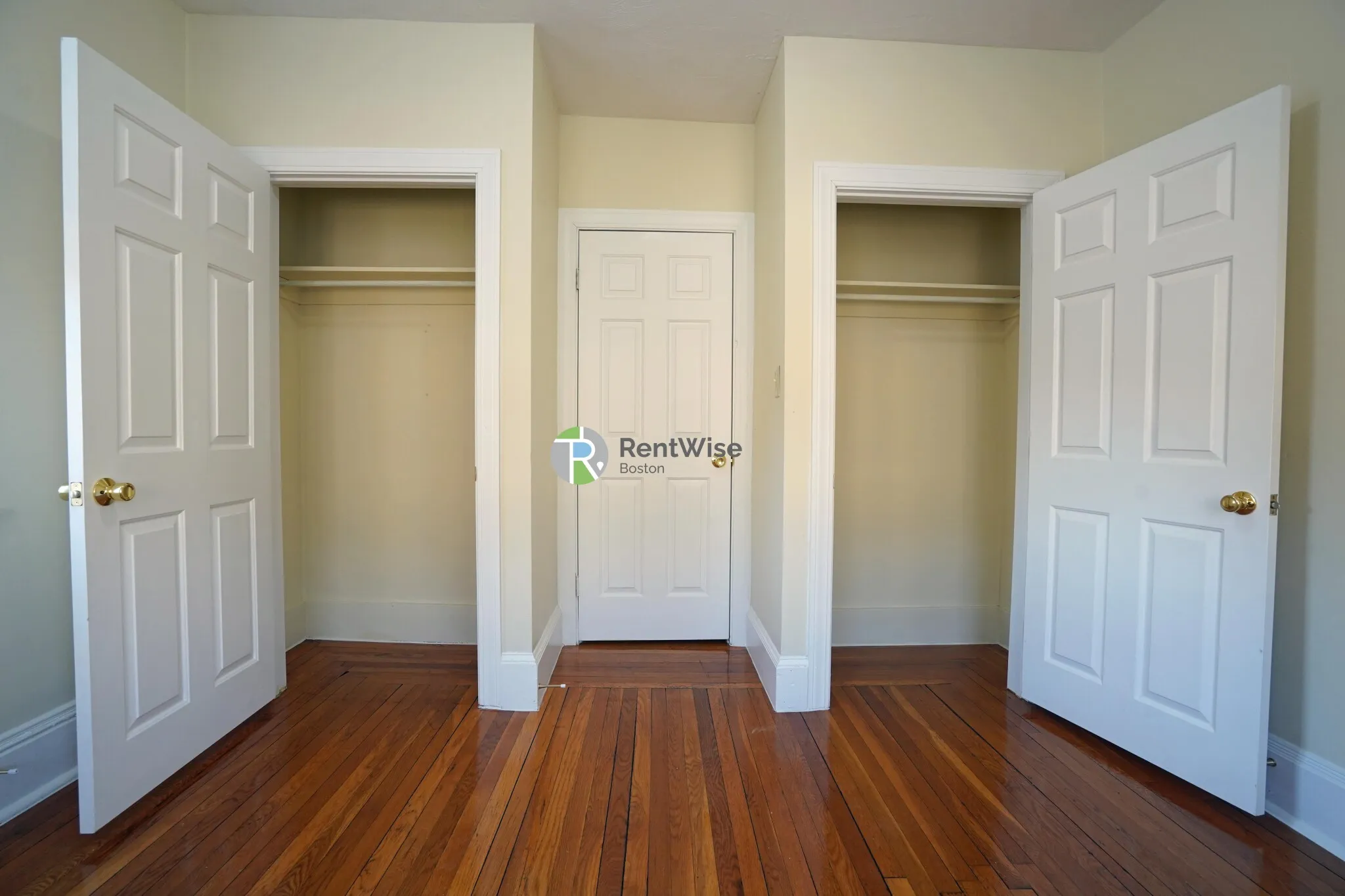 4 bed, 2 bath apartment for rent at 146 Chiswick Rd Unit 4, Brighton — photo 12 of 23
