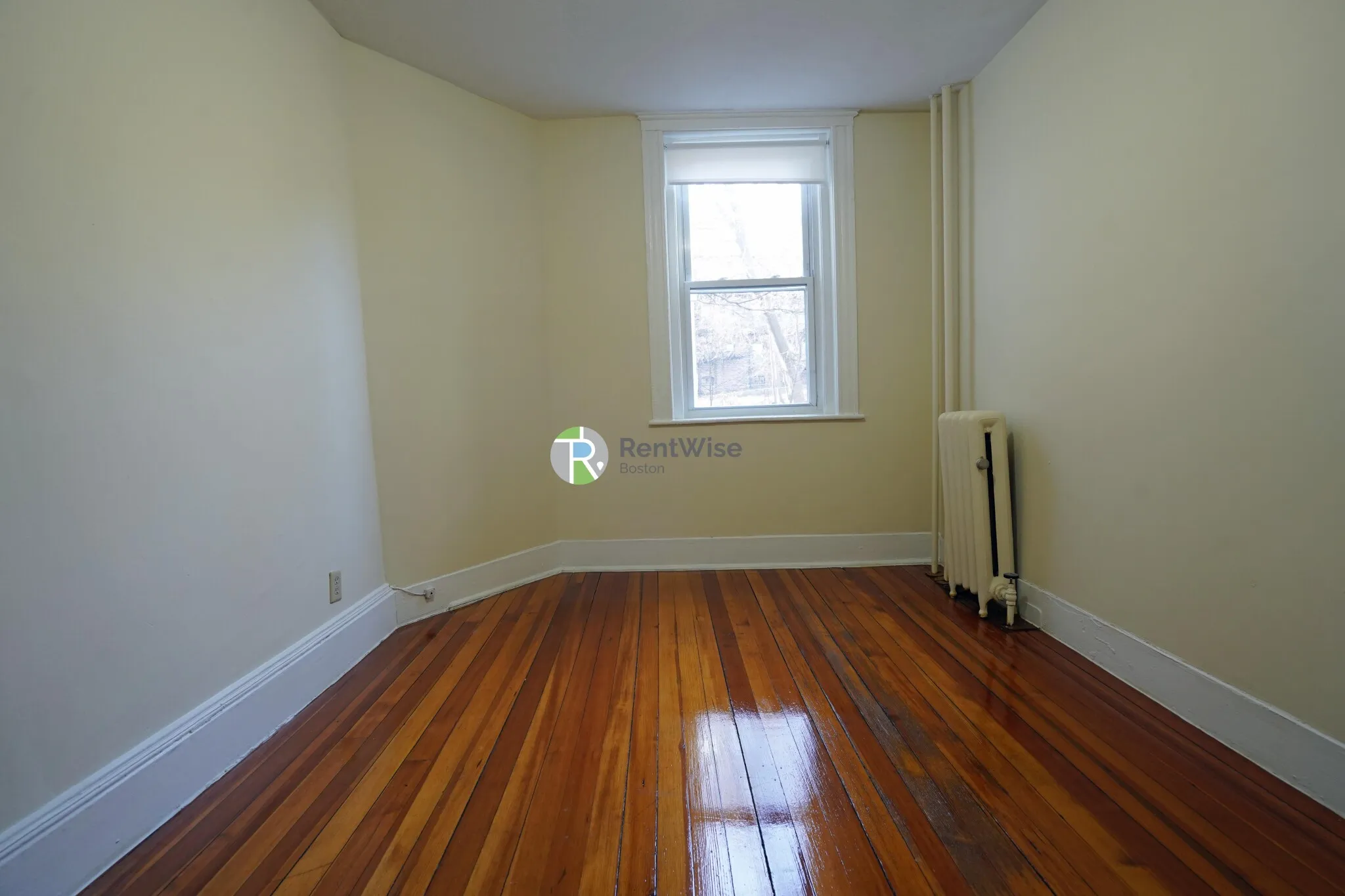 4 bed, 2 bath apartment for rent at 146 Chiswick Rd Unit 4, Brighton — photo 17 of 23