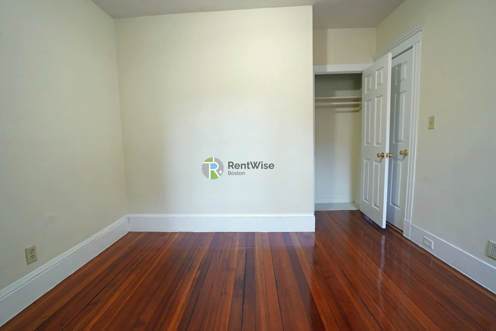 4 bed, 2 bath apartment for rent at 146 Chiswick Rd Unit 4, Brighton — photo 21 of 23
