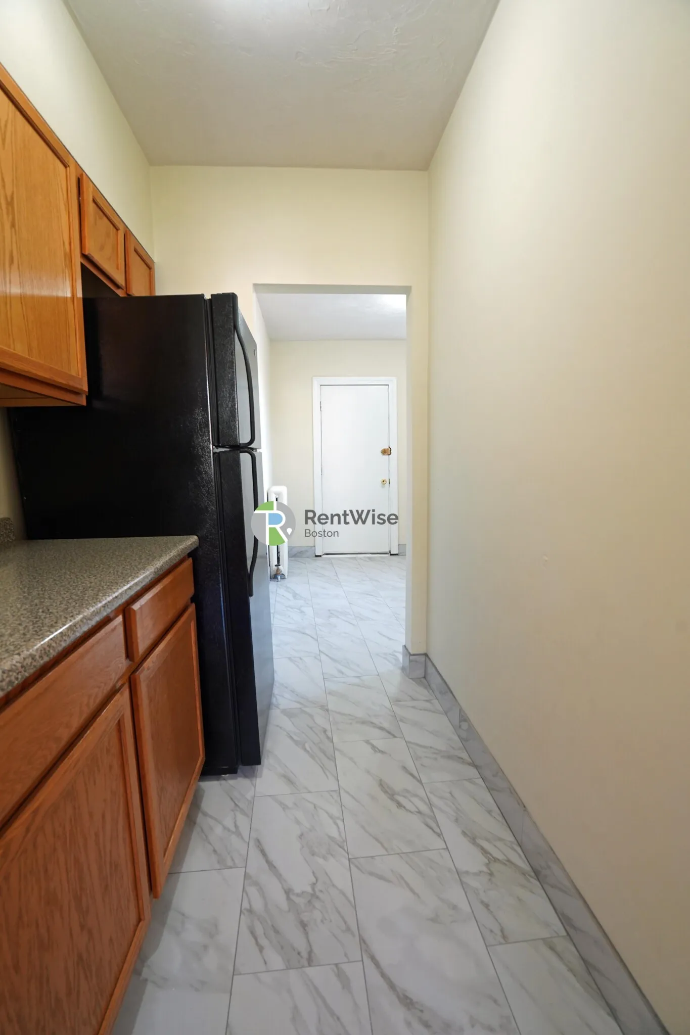 4 bed, 2 bath apartment for rent at 146 Chiswick Rd Unit 4, Brighton — photo 5 of 23
