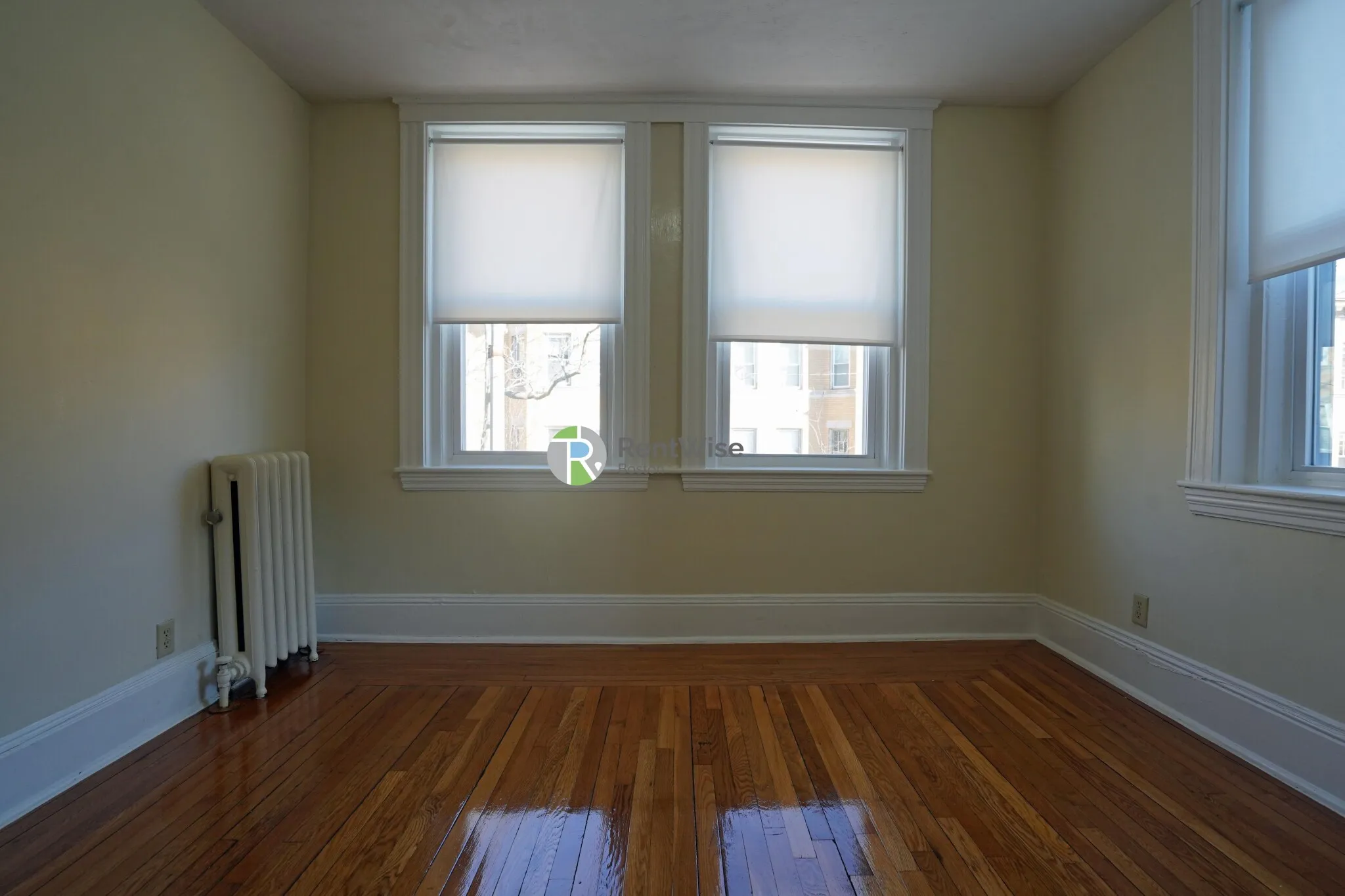 4 bed, 2 bath apartment for rent at 146 Chiswick Rd Unit 4, Brighton — photo 10 of 23