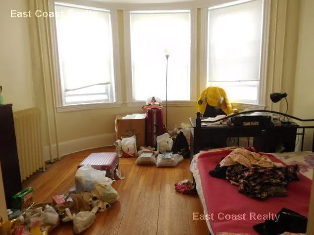 4 bed, 2 bath apartment for rent at 146 Chiswick Rd Unit 6, Brighton — photo 11 of 16