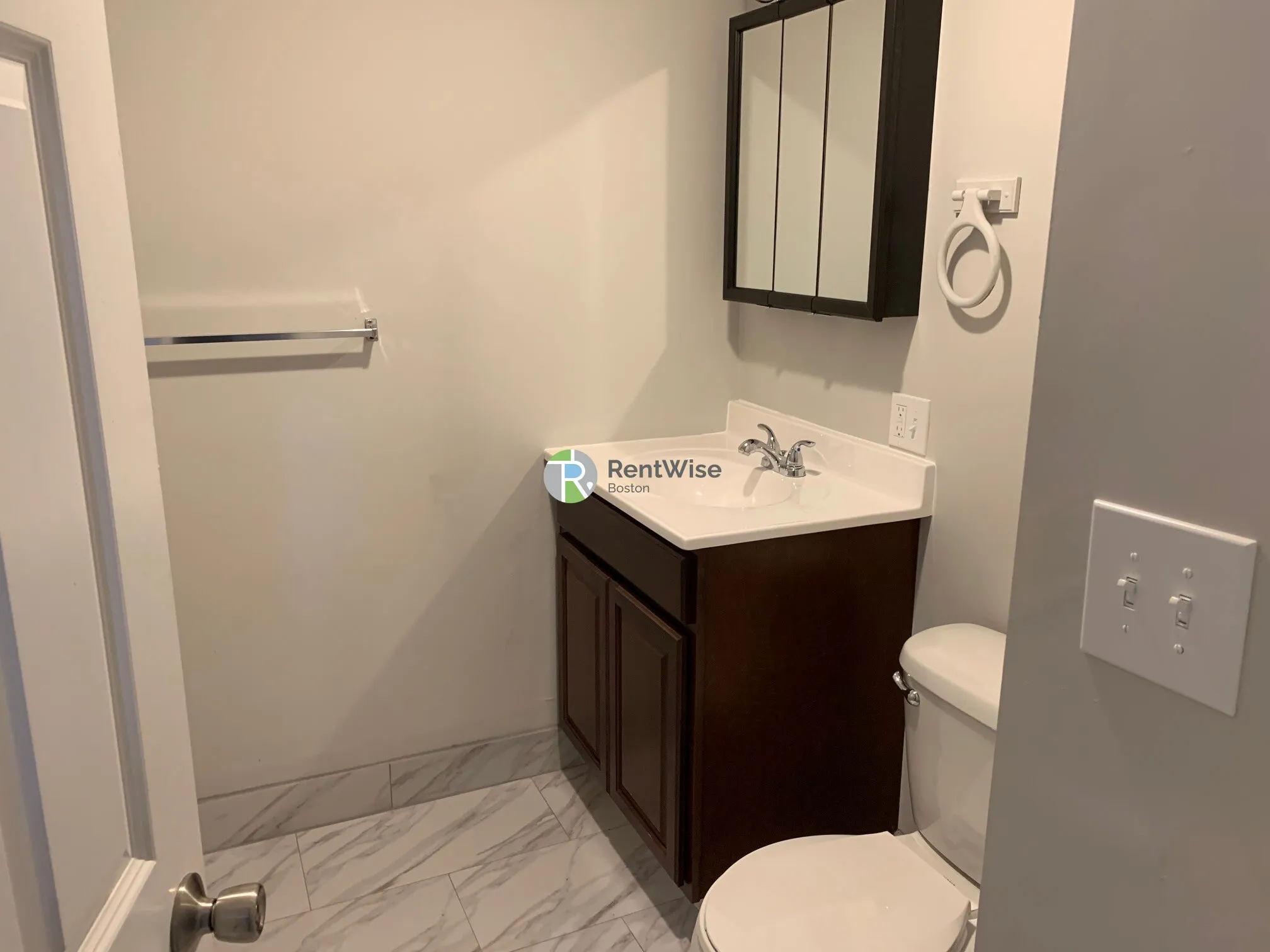 4 bed, 2 bath apartment for rent at 146 Chiswick Rd Unit 6, Brighton — photo 10 of 16