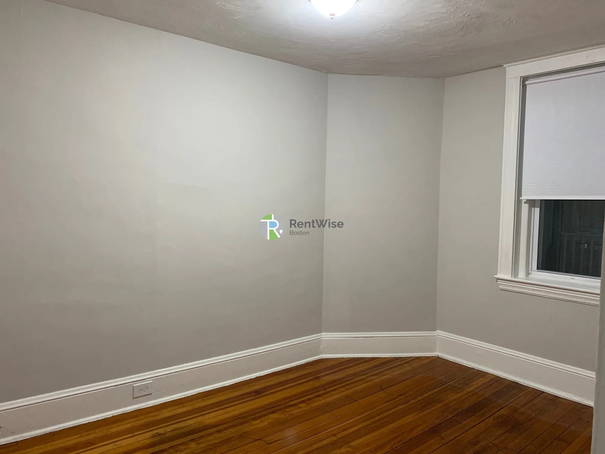4 bed, 2 bath apartment for rent at 146 Chiswick Rd Unit 6, Brighton — photo 6 of 16