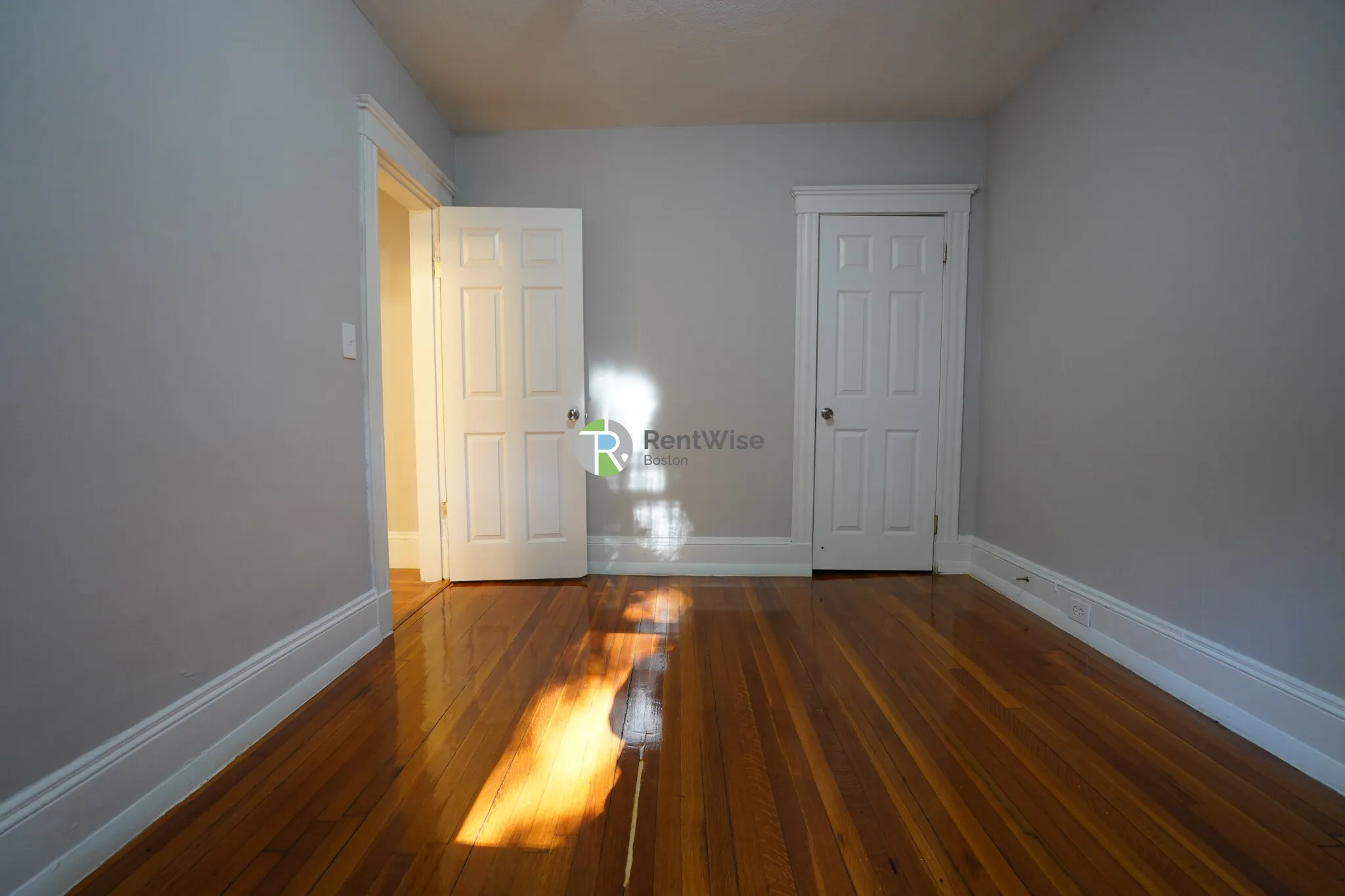 4 bed, 2 bath apartment for rent at 146 Chiswick Rd Unit 7, Brighton — photo 8 of 19