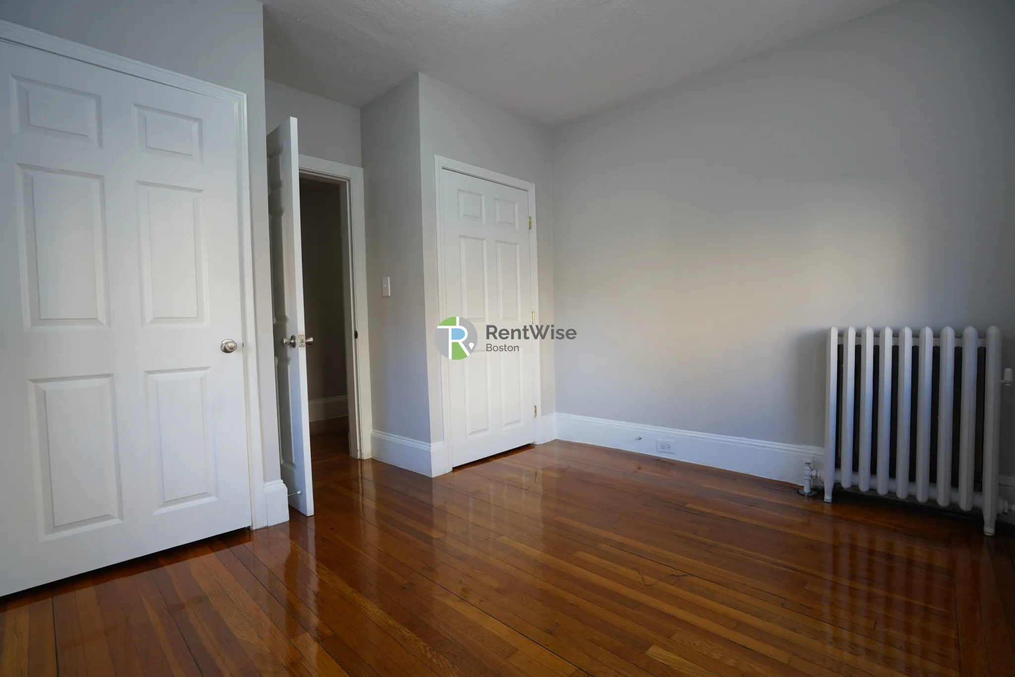 4 bed, 2 bath apartment for rent at 146 Chiswick Rd Unit 7, Brighton — photo 5 of 19