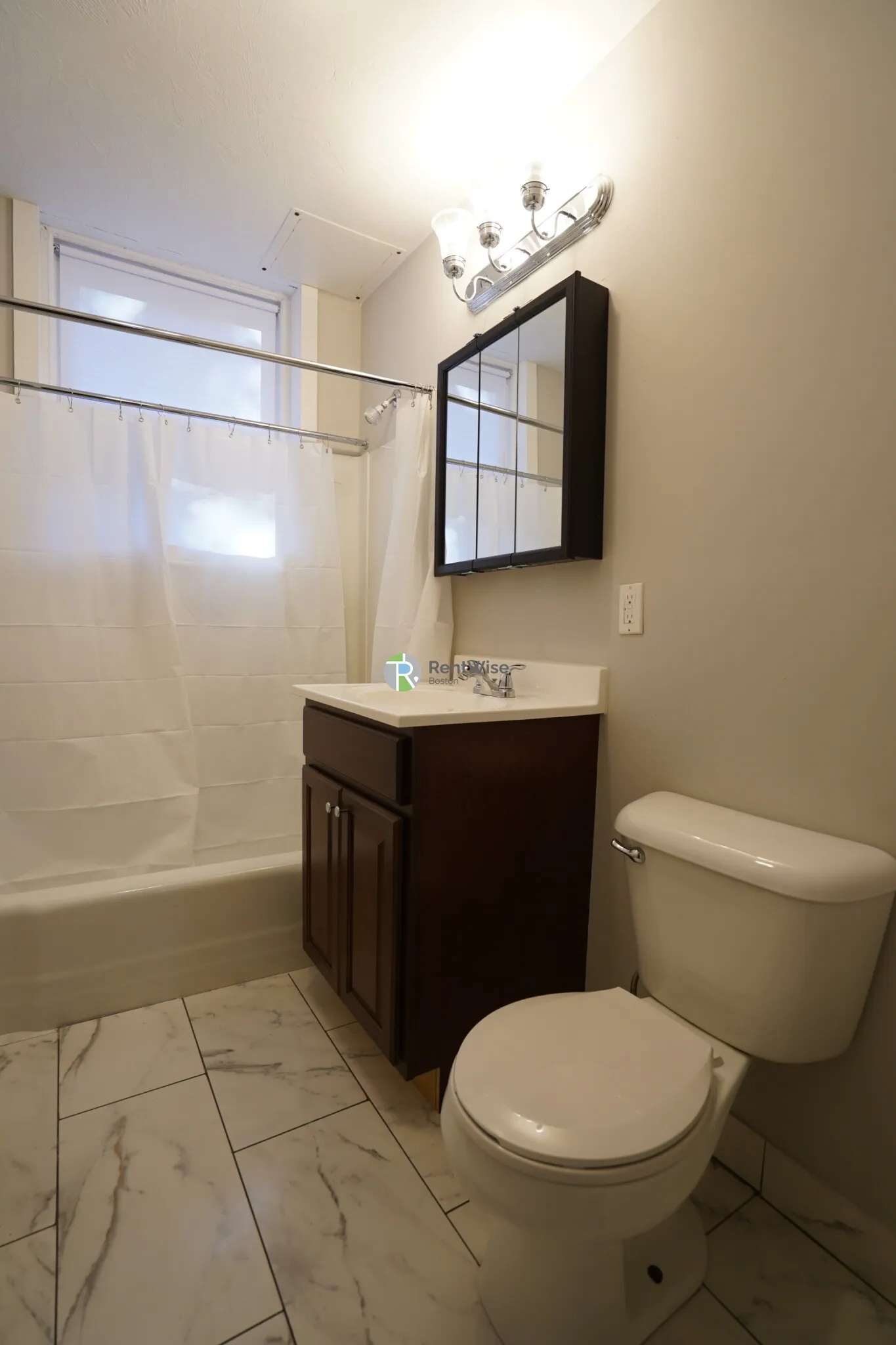 4 bed, 2 bath apartment for rent at 146 Chiswick Rd Unit 7, Brighton — photo 13 of 19