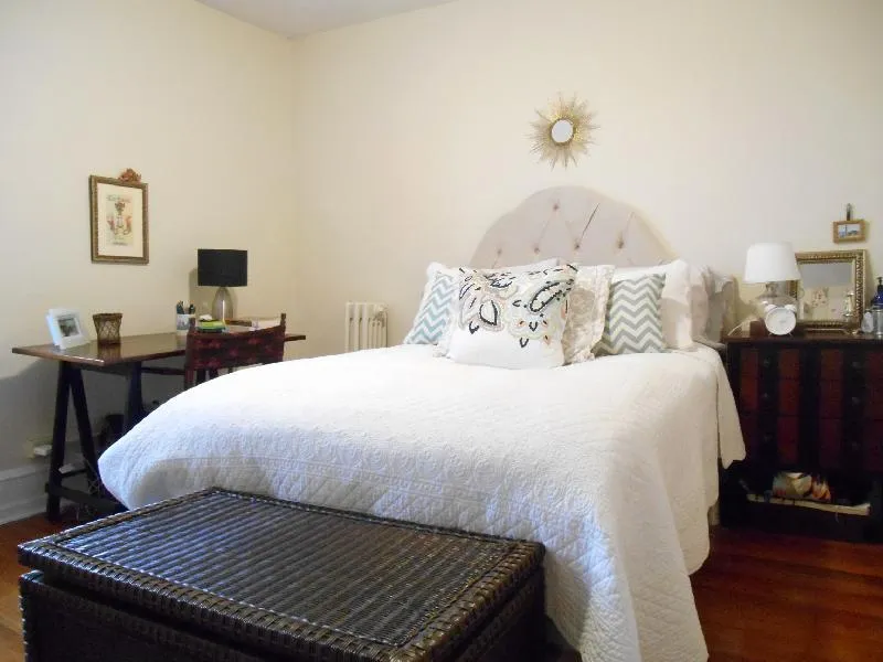 4 bed, 2 bath apartment for rent at 146 Chiswick Rd Unit 8, Brighton — photo 14 of 28
