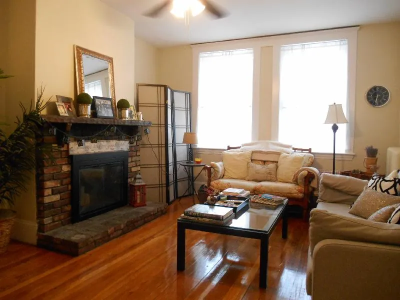 4 bed, 2 bath apartment for rent at 146 Chiswick Rd Unit 8, Brighton — photo 4 of 28