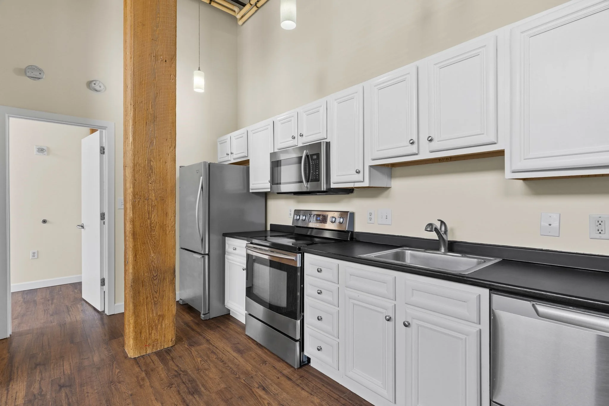 2 bed, 2 bath apartment for rent at 146 Court St Unit 103, Brockton — photo 6 of 24