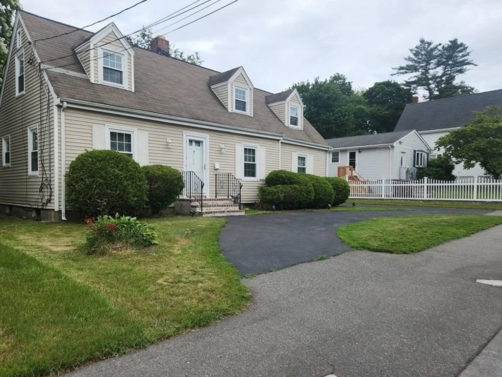 4 bed, 2 bath apartment for rent at 146 Grafton Unit 146, Brockton — photo 3 of 30