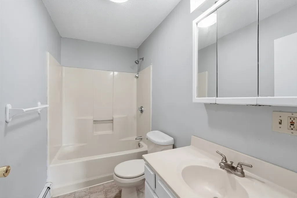 2 bed, 1 bath apartment for rent at 146 Hecla St Unit 2, North Uxbridge — photo 19 of 26