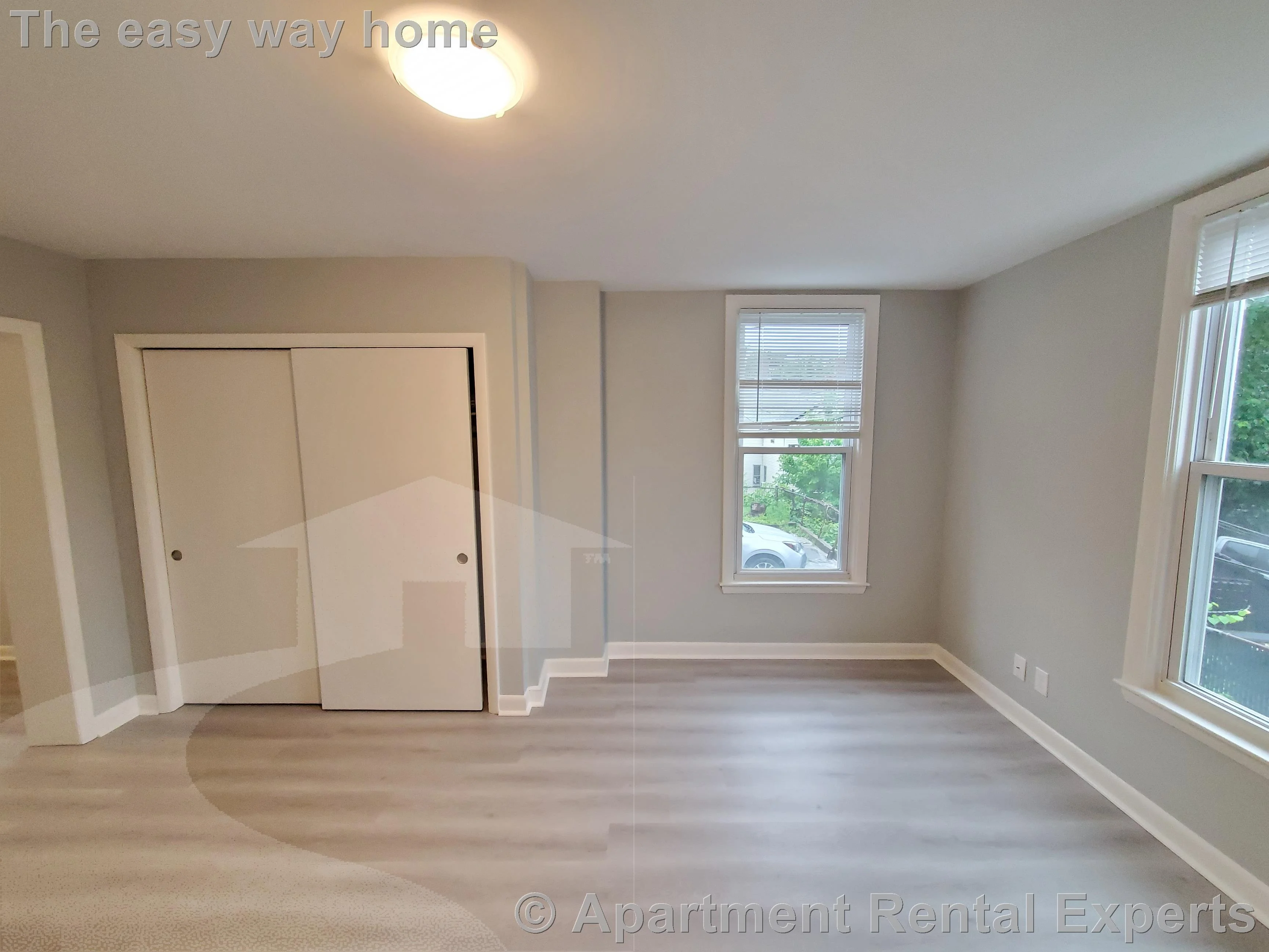 1 bed, 1 bath apartment for rent at 146 Highland Ave Unit 1R, Spring Hill — photo 2 of 10