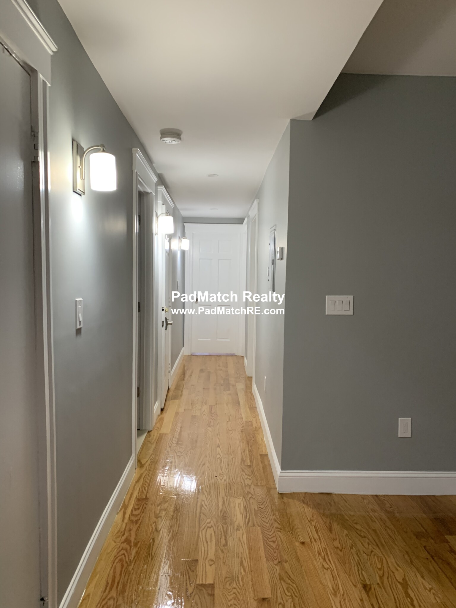 5 bed, 2 bath apartment for rent at 146 Hillside St Unit OL2, Mission Hill — photo 6 of 19