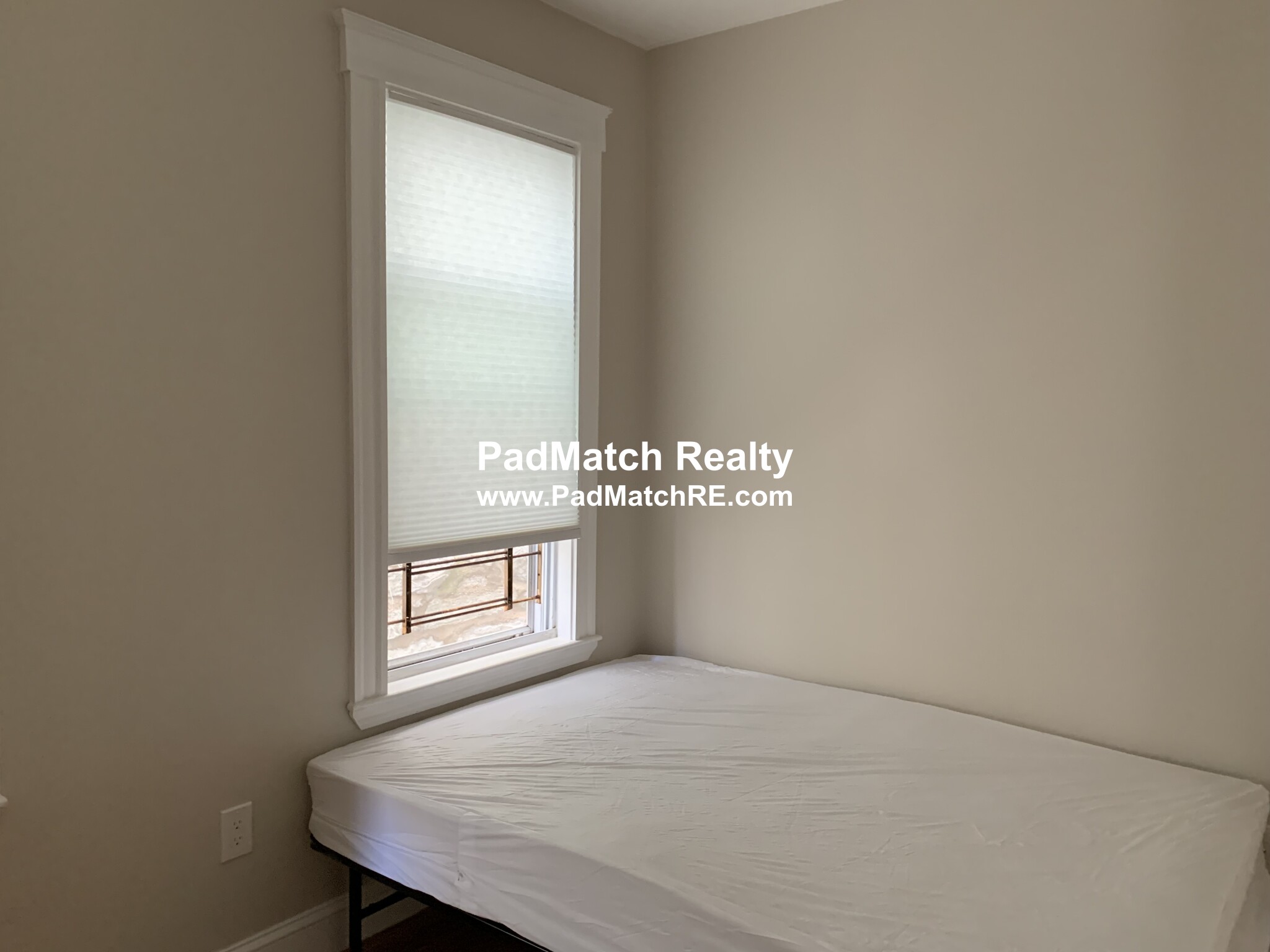 5 bed, 2 bath apartment for rent at 146 Hillside St Unit OL2, Mission Hill — photo 16 of 19