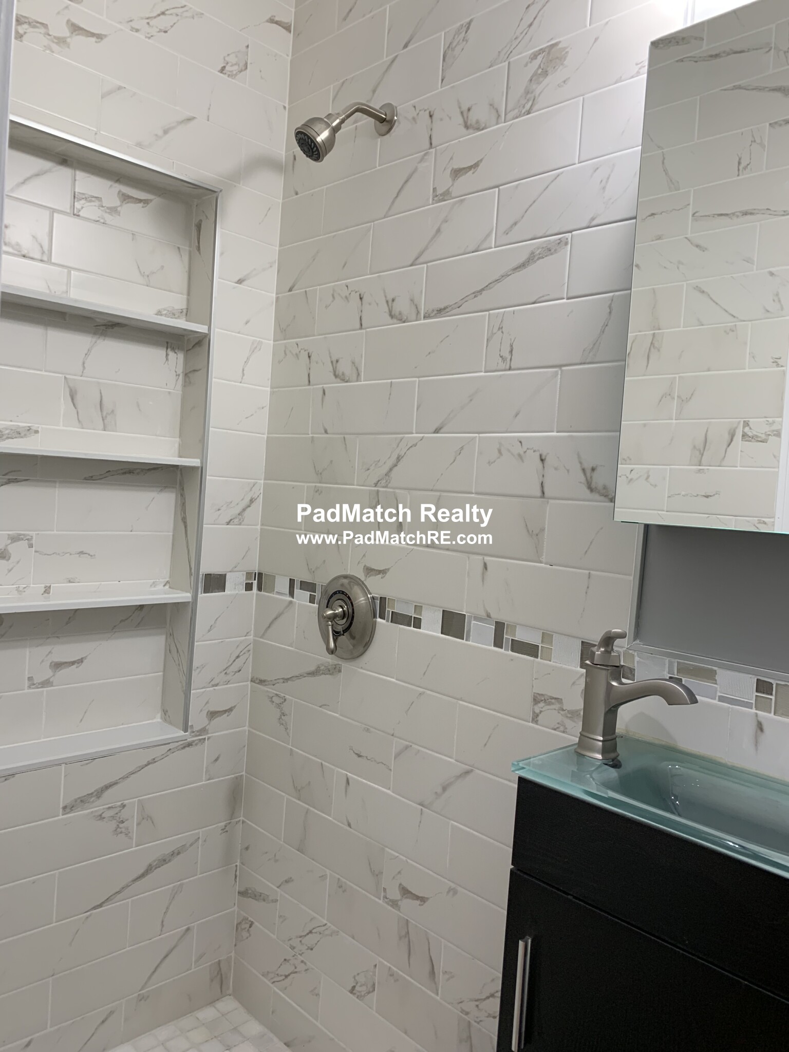 5 bed, 2 bath apartment for rent at 146 Hillside St Unit OL2, Mission Hill — photo 9 of 19