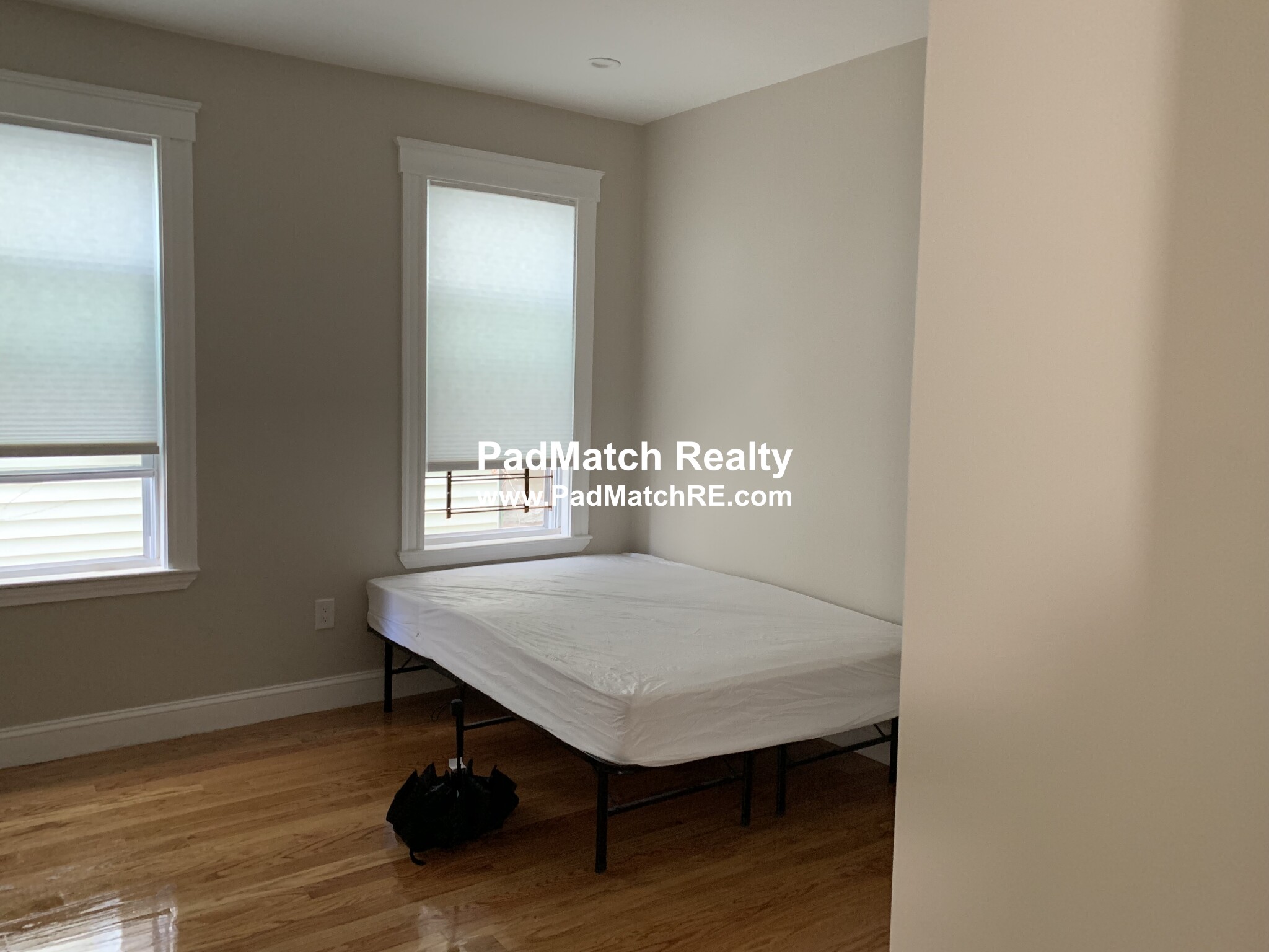 5 bed, 2 bath apartment for rent at 146 Hillside St Unit OL2, Mission Hill — photo 15 of 19