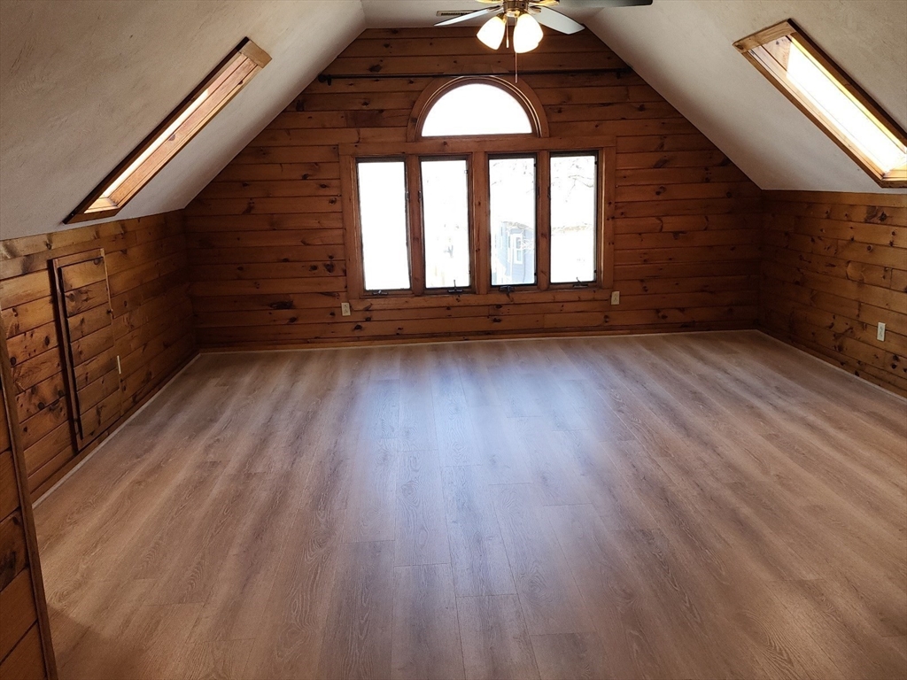 1 bed, 1 bath apartment for rent at 146 June St Unit 3, Worcester — photo 3 of 11