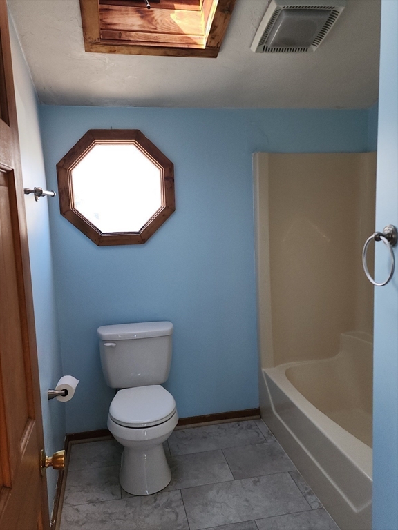 1 bed, 1 bath apartment for rent at 146 June St Unit 3, Worcester — photo 10 of 11