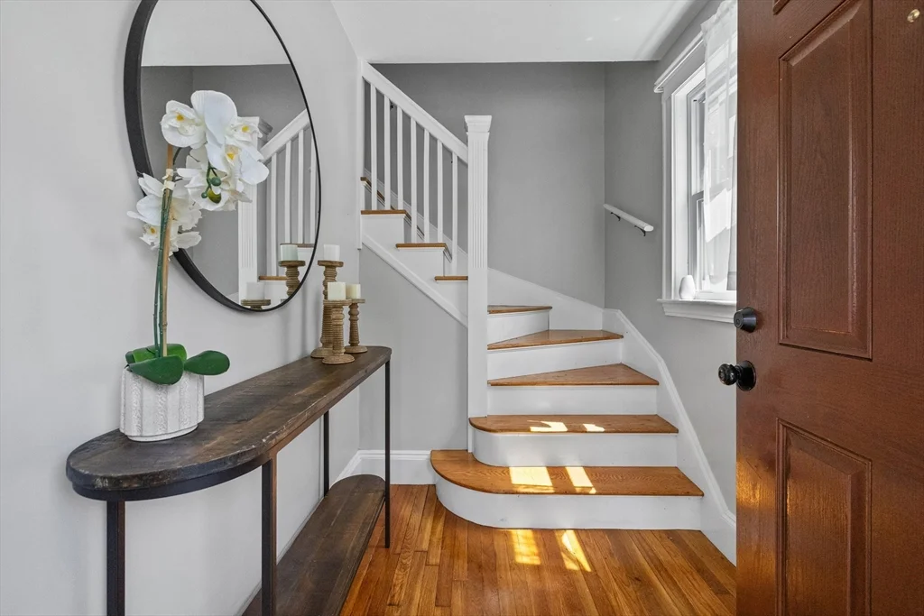 3 bed, 2 bath apartment for rent at 146 Kittredge Unit 2, Roslindale — photo 3 of 24
