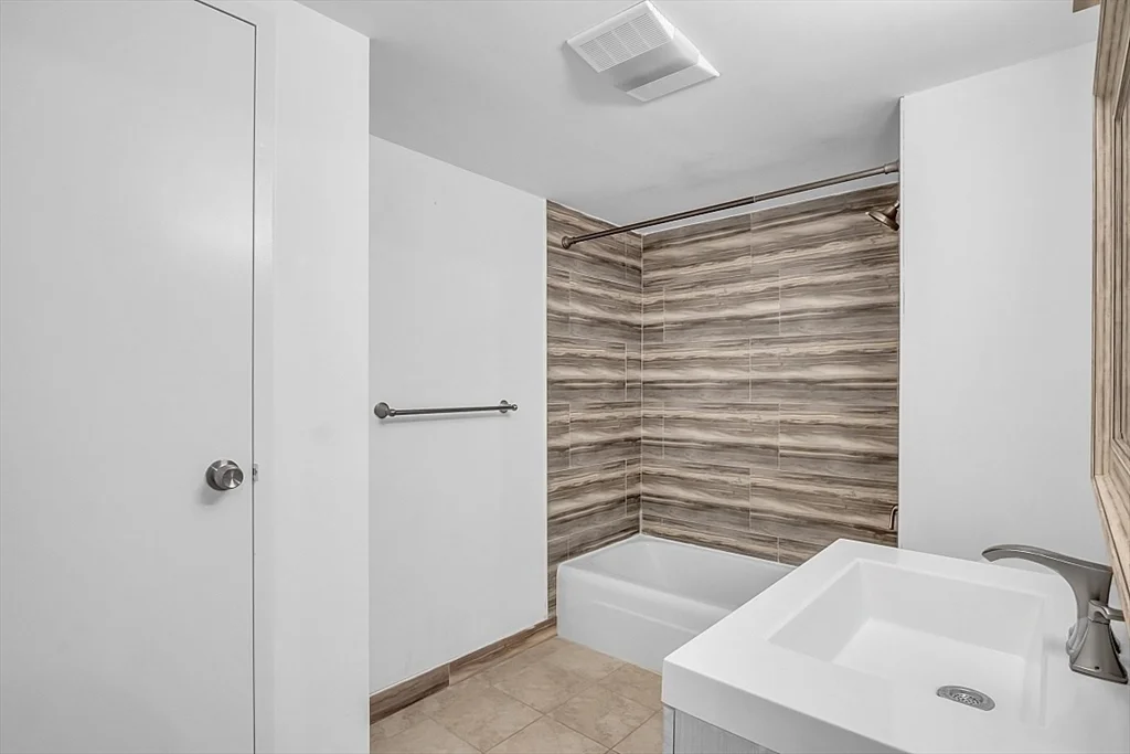 2 bed, 1 bath apartment for rent at 146 Marble St Unit 211, Stoneham — photo 9 of 19