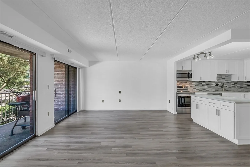 2 bed, 1 bath apartment for rent at 146 Marble St Unit 211, Stoneham — photo 6 of 19
