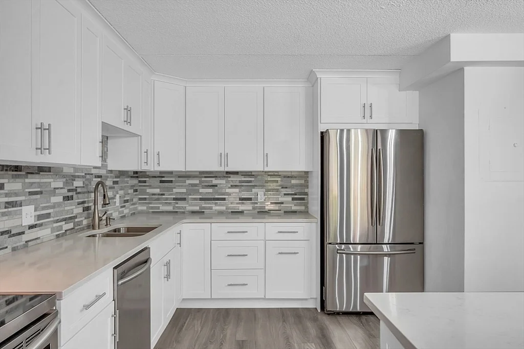 2 bed, 1 bath apartment for rent at 146 Marble St Unit 211, Stoneham — photo 3 of 19
