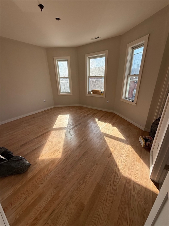 6 bed, 3 bath apartment for rent at 146 N St Unit 1, South Boston — photo 6 of 6