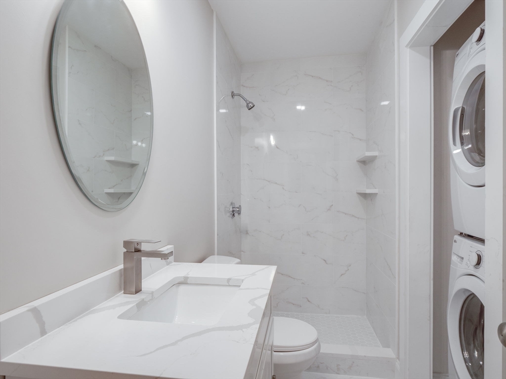 4 bed, 2 bath apartment for rent at 146 N St Unit 3, South Boston — photo 2 of 6