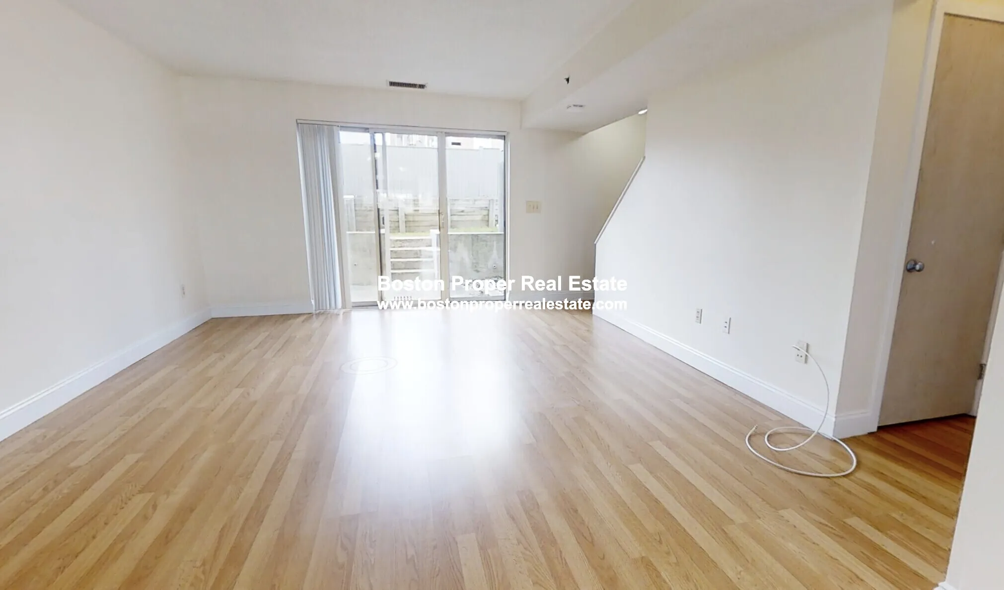 2 bed, 1.5 bath apartment for rent at 146 North Beacon St Unit A4, Oak Square — photo 5 of 13