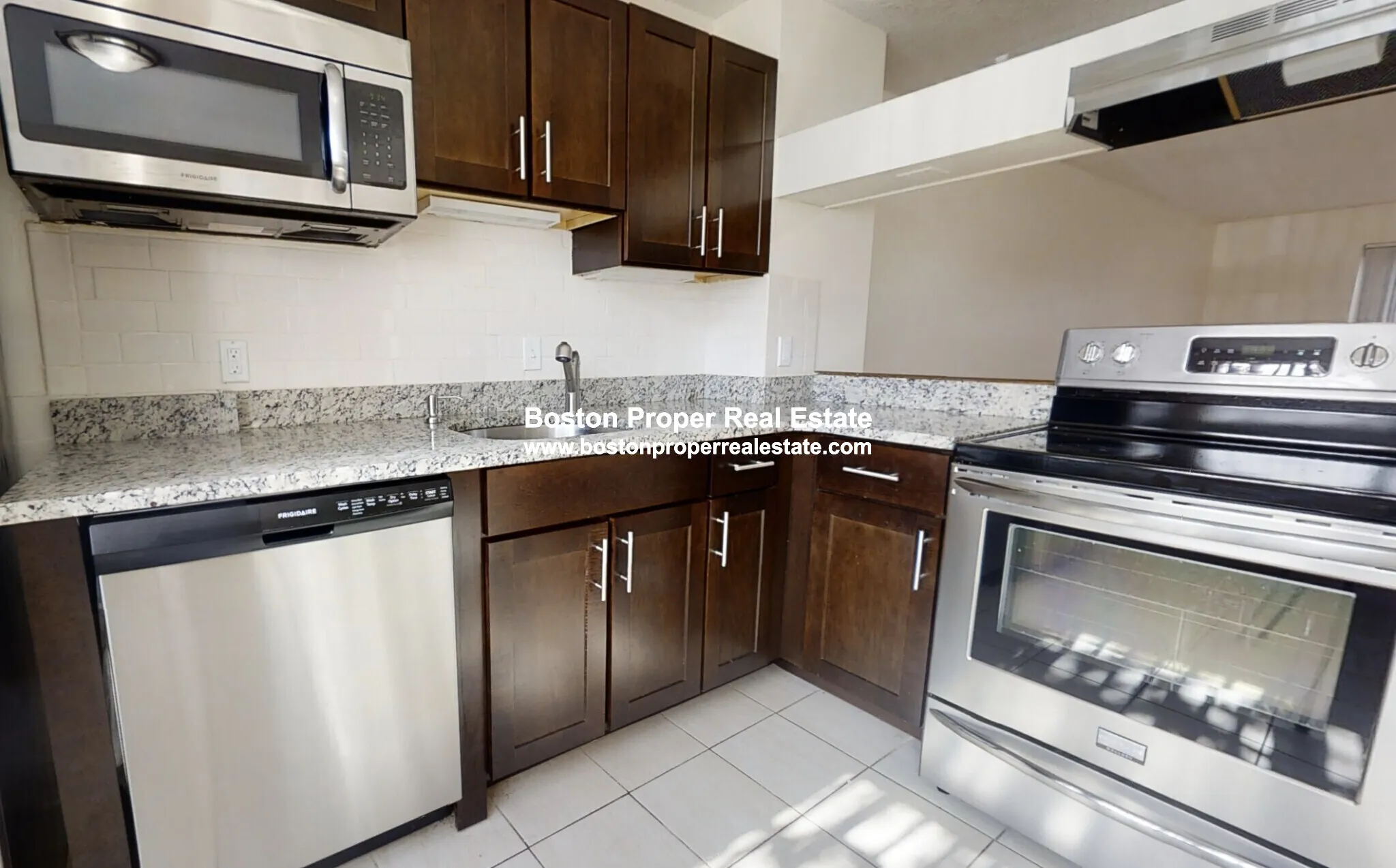 2 bed, 1.5 bath apartment for rent at 146 North Beacon St Unit A4, Oak Square — photo 6 of 13