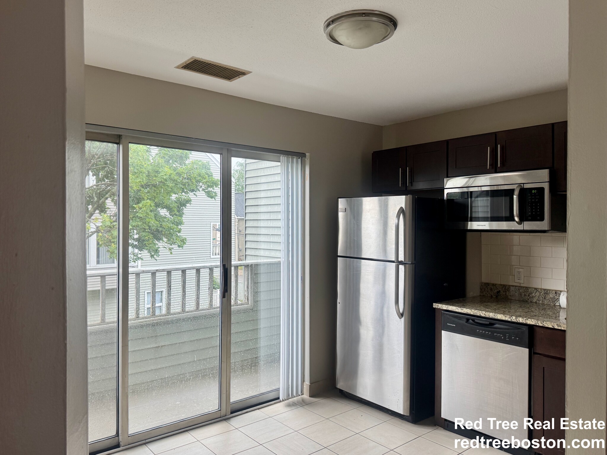 2 bed, 1.5 bath apartment for rent at 146 North Beacon St Unit B3, Brighton — photo 2 of 33