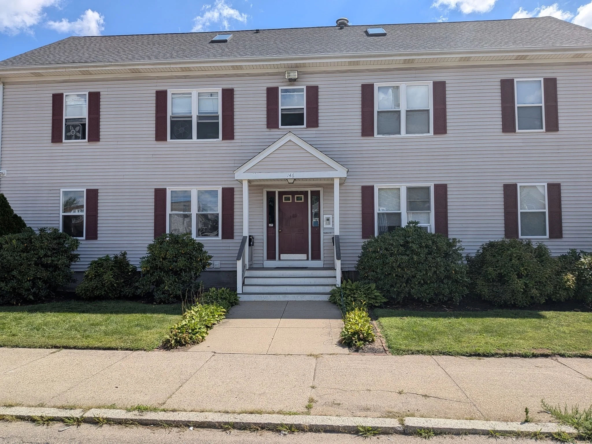 2 bed, 1 bath apartment for rent at 146 Pine St Unit 1, Attleboro — photo 1 of 25