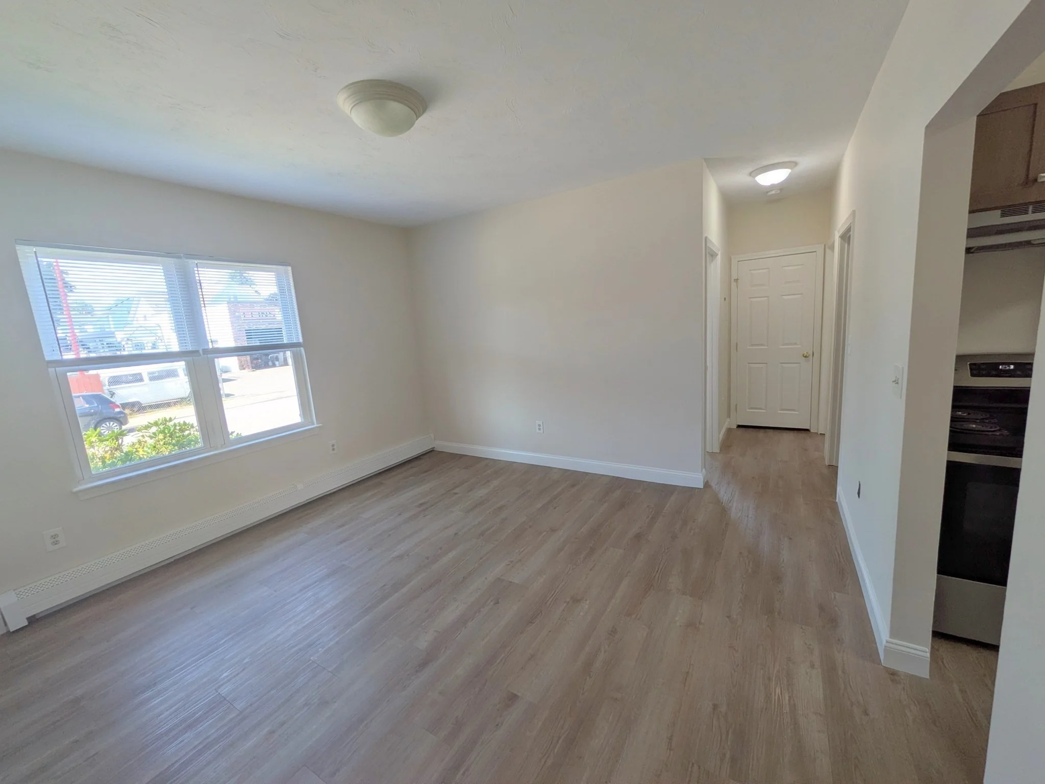2 bed, 1 bath apartment for rent at 146 Pine St Unit 1, Attleboro — photo 4 of 25