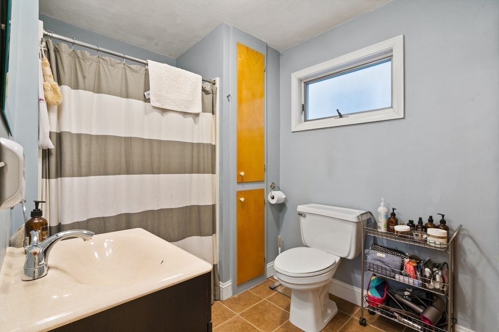 1 bed, 1 bath apartment for rent at 146 Princeton St Unit 1, East Boston — photo 7 of 8