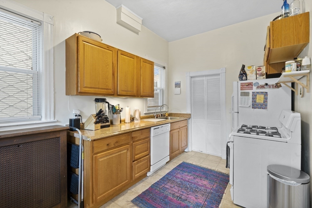 1 bed, 1 bath apartment for rent at 146 Princeton St Unit 1, East Boston — photo 5 of 8