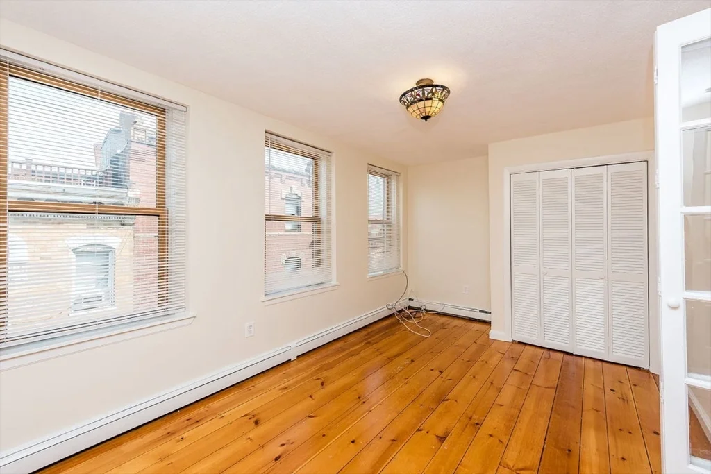 2 bed, 1 bath apartment for rent at 146 Salem Unit 5, North End — photo 7 of 22