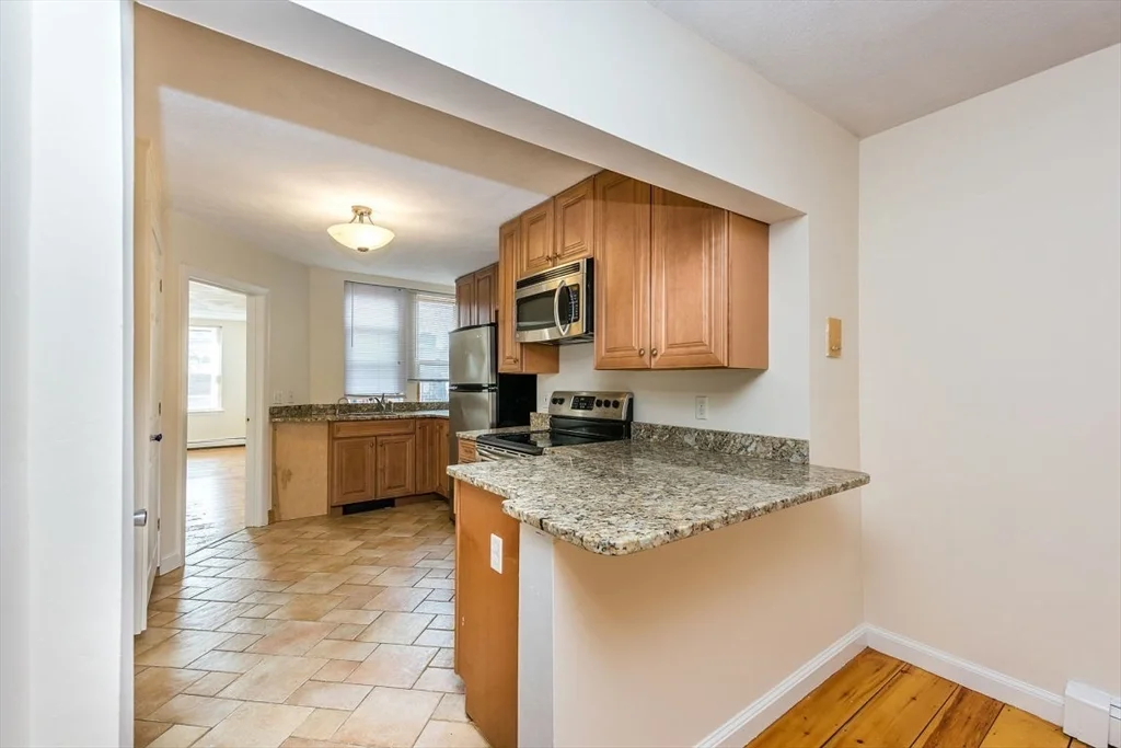 2 bed, 1 bath apartment for rent at 146 Salem Unit 5, North End — photo 3 of 22