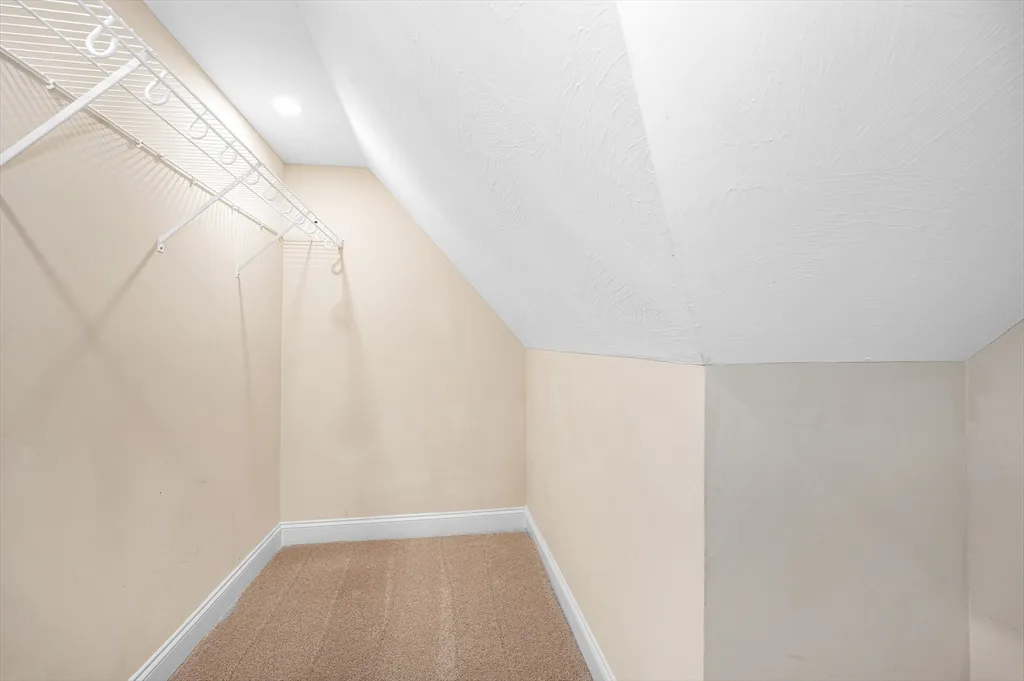 3 bed, 1 bath apartment for rent at 146 So Pleasant St Unit 146, Haverhill — photo 11 of 16