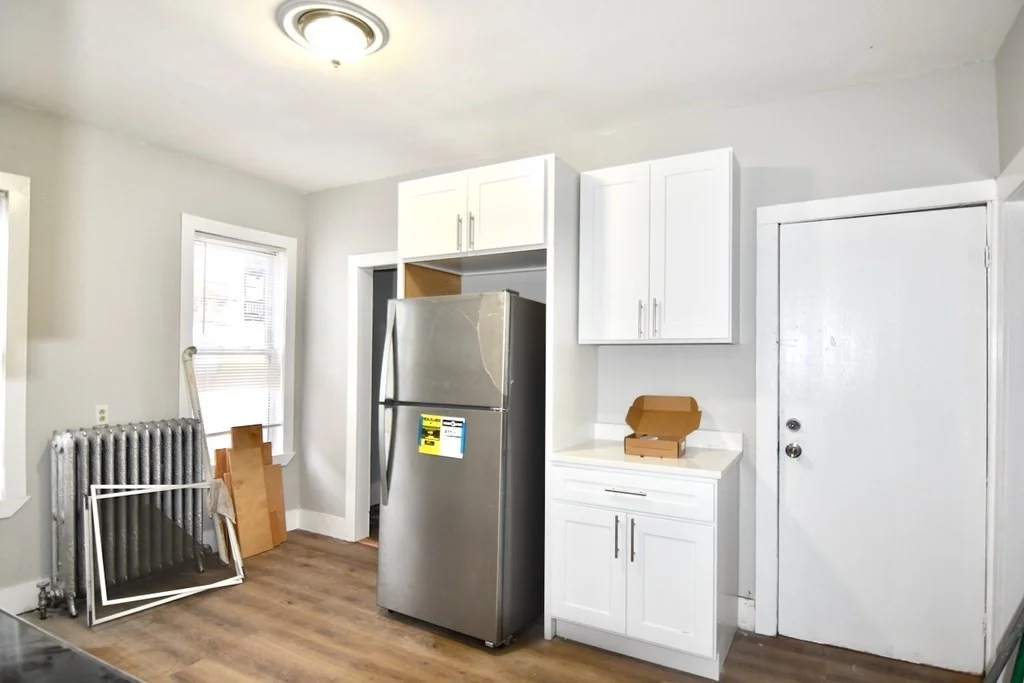 4 bed, 1 bath apartment for rent at 146 Stanwood St Unit 1, Dorchester — photo 4 of 15