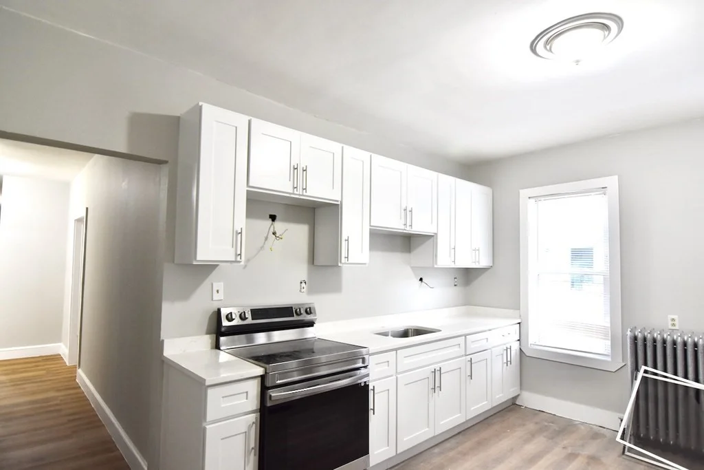4 bed, 1 bath apartment for rent at 146 Stanwood St Unit 1, Dorchester — photo 1 of 15