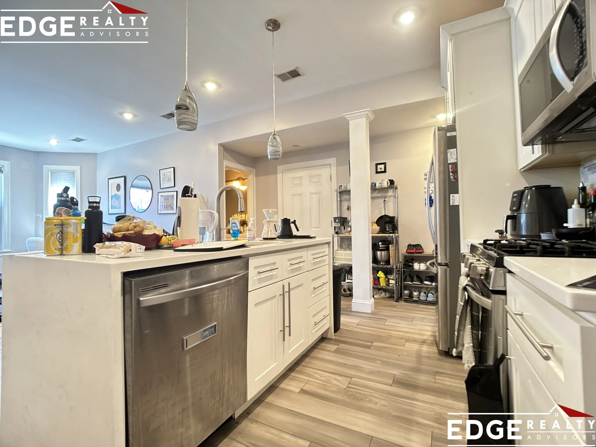 4 bed, 2 bath apartment for rent at 146 Sutherland Rd Unit 1, Brighton — photo 2 of 10