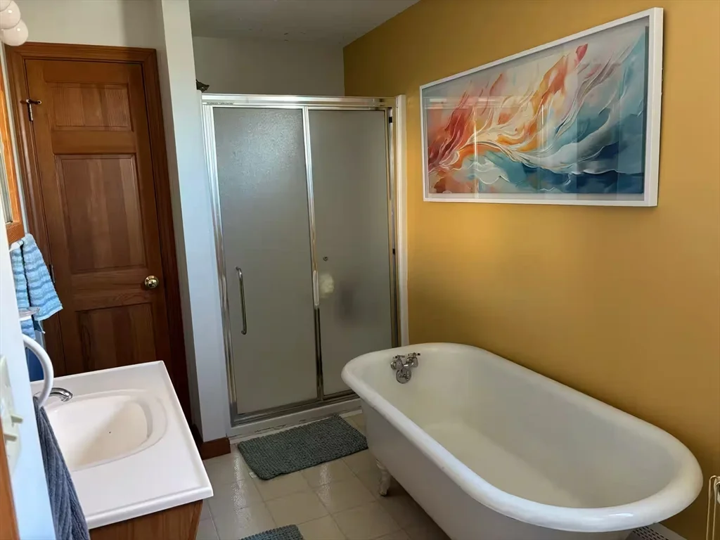 3 bed, 2 bath apartment for rent at 146 Turner Rd, Sand Hills — photo 16 of 20