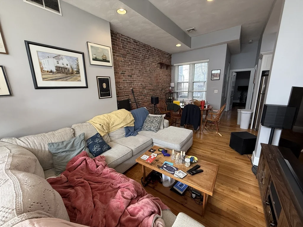 3 bed, 2 bath apartment for rent at 146 W Fourth St Unit 1, South Boston — photo 4 of 30