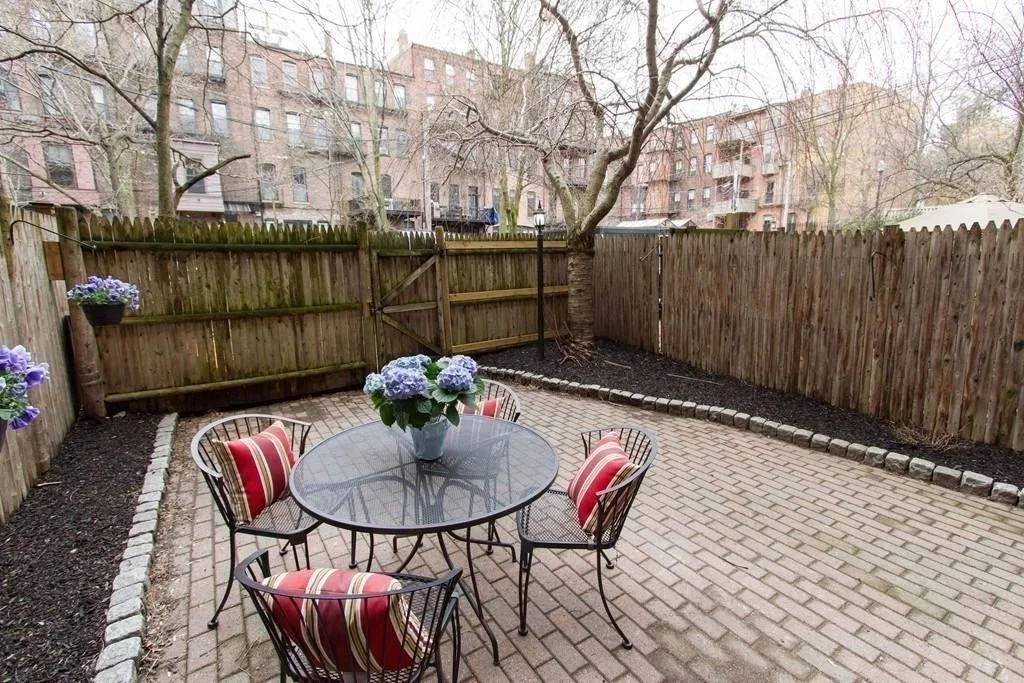 1 bed, 1 bath apartment for rent at 146 Warren Ave Unit 1, South End — photo 5 of 5