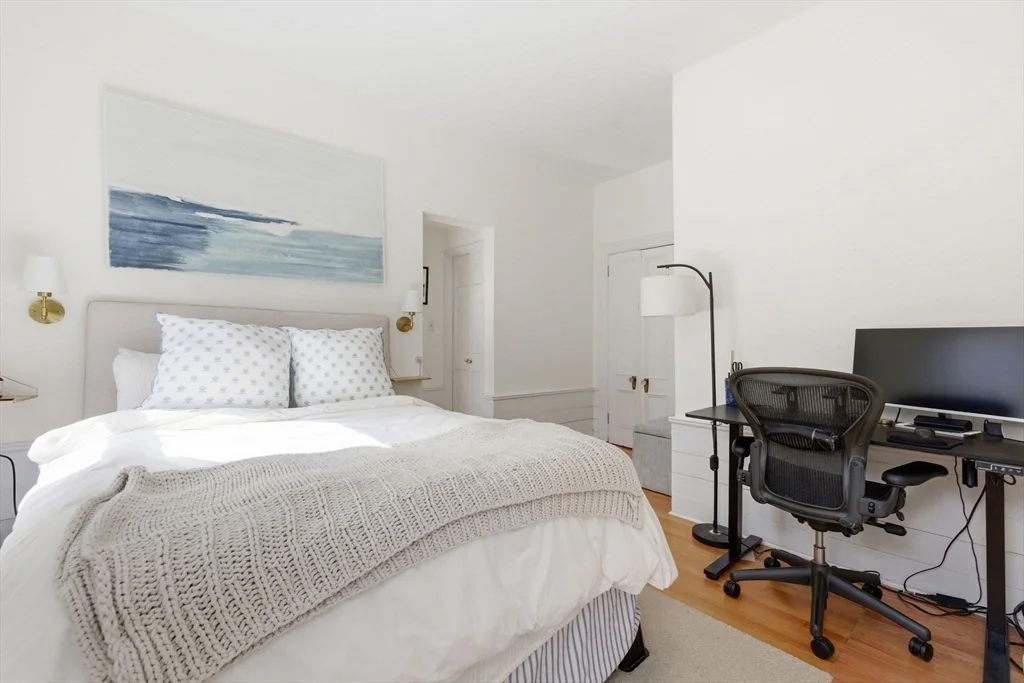 1 bed, 1 bath apartment for rent at 146 Warren Ave Unit 2, South Boston — photo 9 of 11