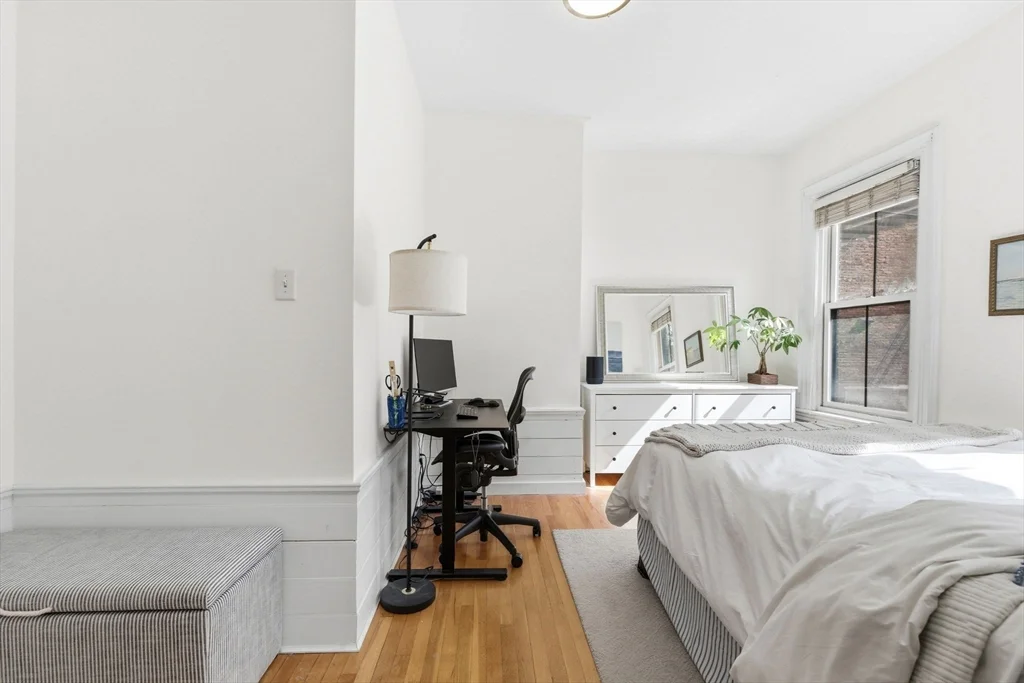 1 bed, 1 bath apartment for rent at 146 Warren Ave Unit 2, South Boston — photo 8 of 11
