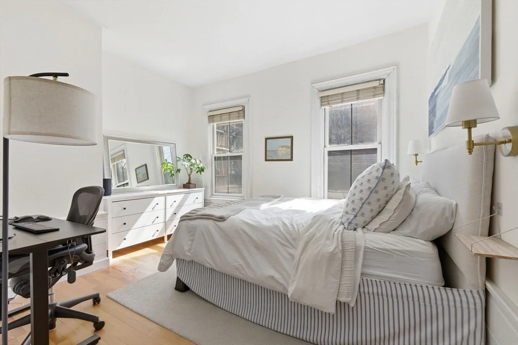 1 bed, 1 bath apartment for rent at 146 Warren Ave Unit 2, South Boston — photo 7 of 11