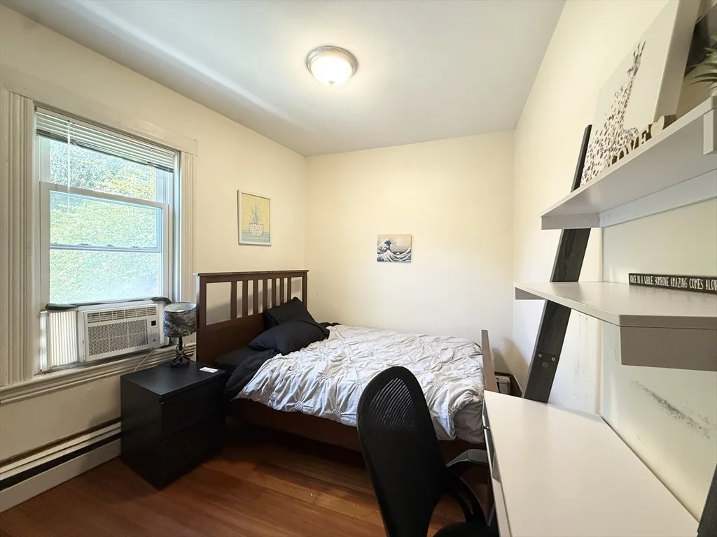 3 bed, 1 bath apartment for rent at 146 Webster Ave Unit 1, Kendall Square — photo 7 of 8