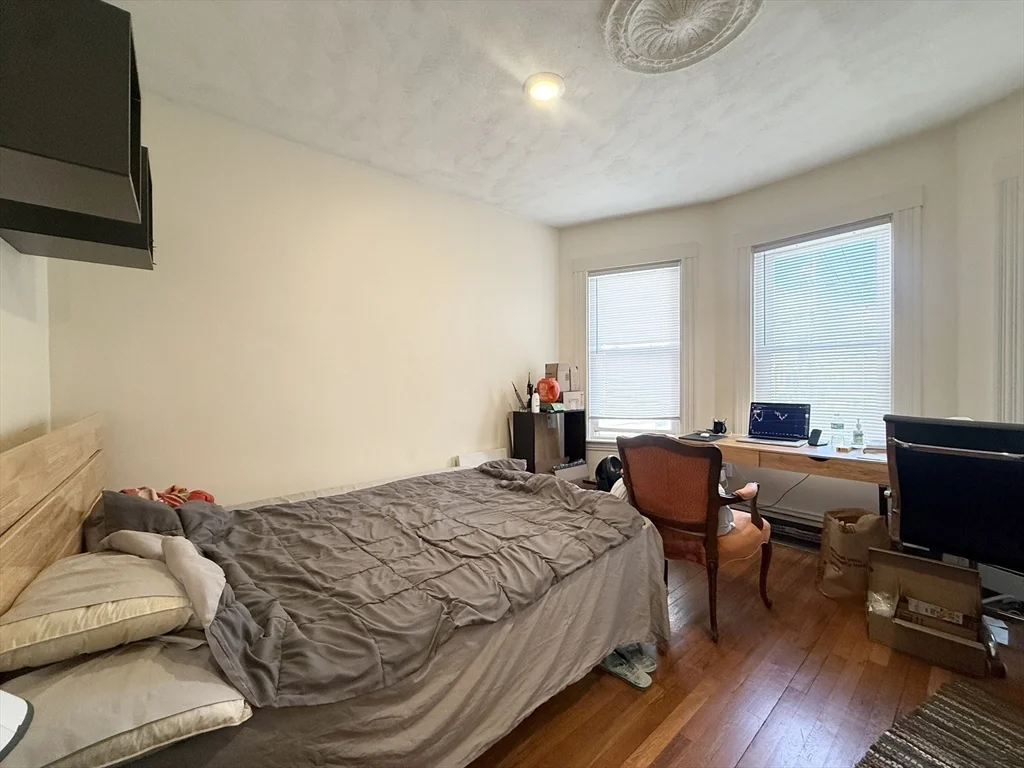 3 bed, 1 bath apartment for rent at 146 Webster Ave Unit 1, Kendall Square — photo 4 of 8